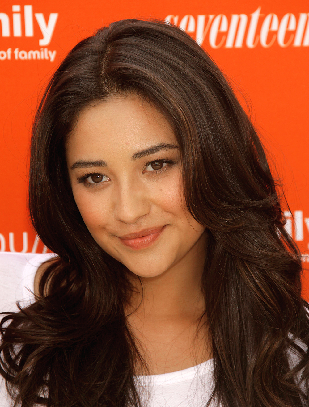 Shay Mitchell Pictures