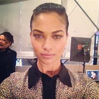 Shanina Shaik taking a selfie