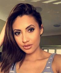 Francia Raisa taking a selfie