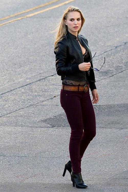 Natalie Portman on the set of a Terrence Malick film in Austin 10/20/12 