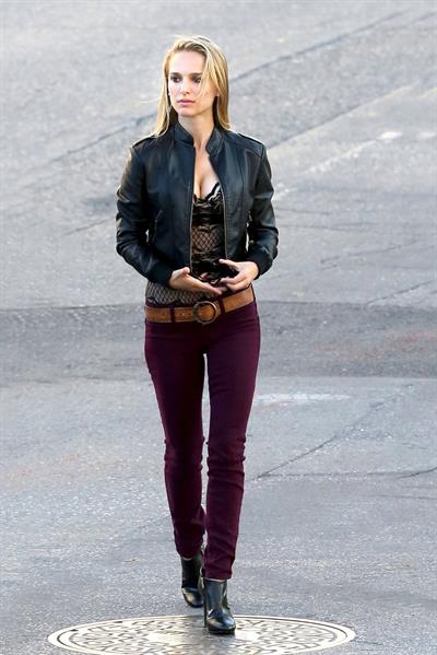 Natalie Portman on the set of a Terrence Malick film in Austin 10/20/12 