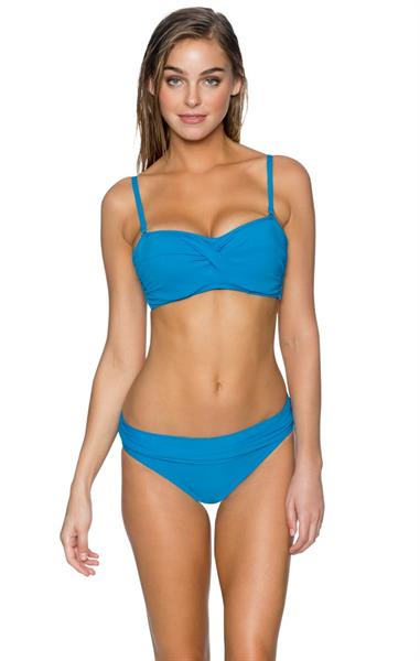 Elizabeth Turner in a bikini