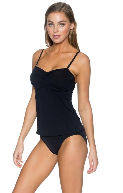 Elizabeth Turner in a bikini