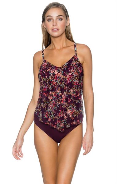 Elizabeth Turner in a bikini