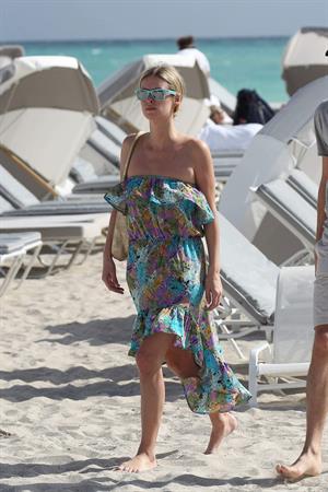 Nicky Hilton Hotel pool in Miami - December 31, 2012