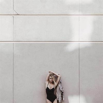 Elizabeth Turner in a bikini