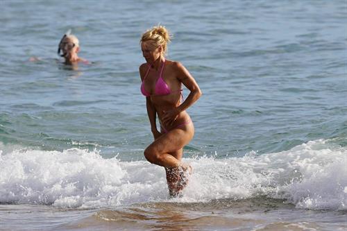 Pamela Anderson Wearing bikini on the beach in Hawaii - August 8, 2013 