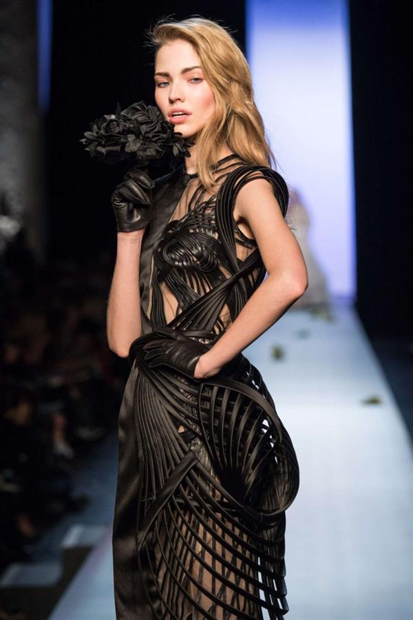 Sasha Luss