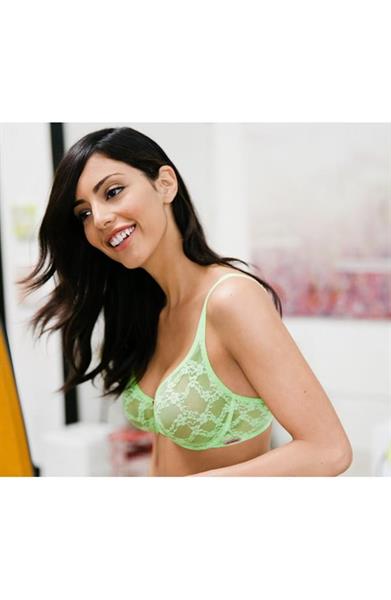 Mayra Suárez in lingerie