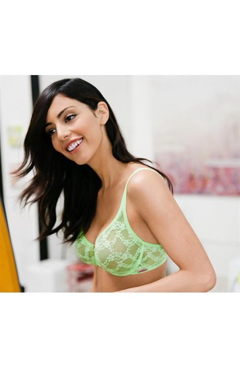 Mayra Suárez in lingerie