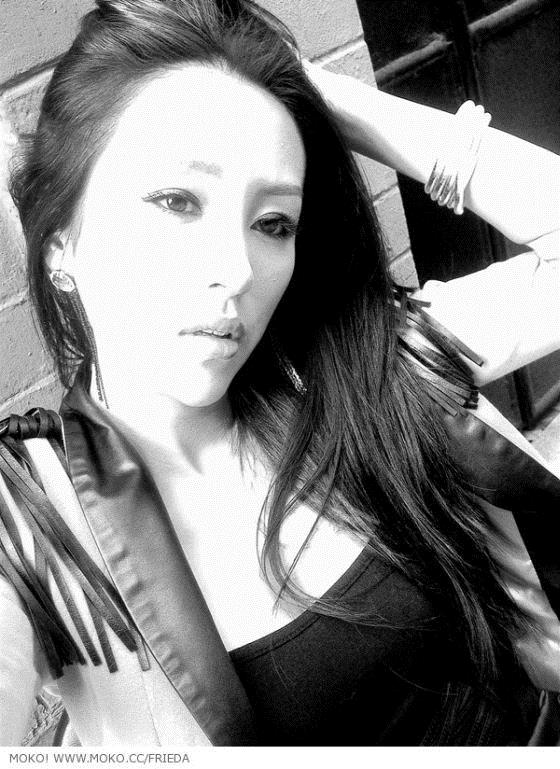 Hu Meng Yuan taking a selfie