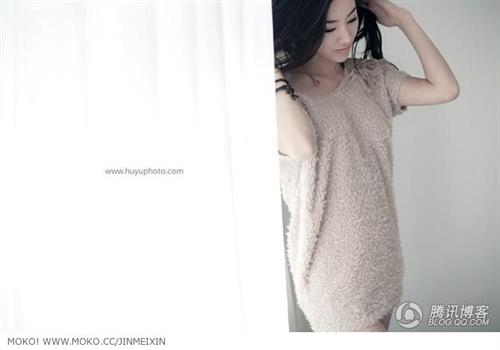 Jin Mei Xin taking a selfie