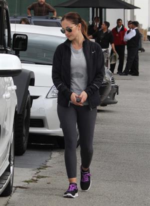 Minka Kelly leaving the gym in LA 12/14/12 