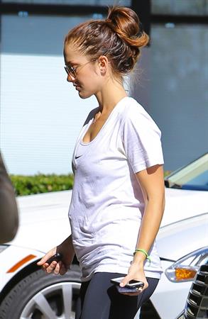 Minka Kelly at Earthbar in West Hollywood 11/9/12