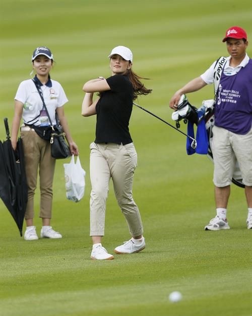 Minka Kelly Mission Hills World Celebrity Pro-Am golf tournament in Haikou - October 20, 2012 