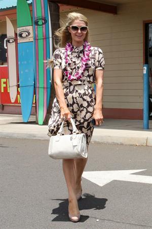 Paris Hilton Shopping with her friend in Hawaii 25.05.13 