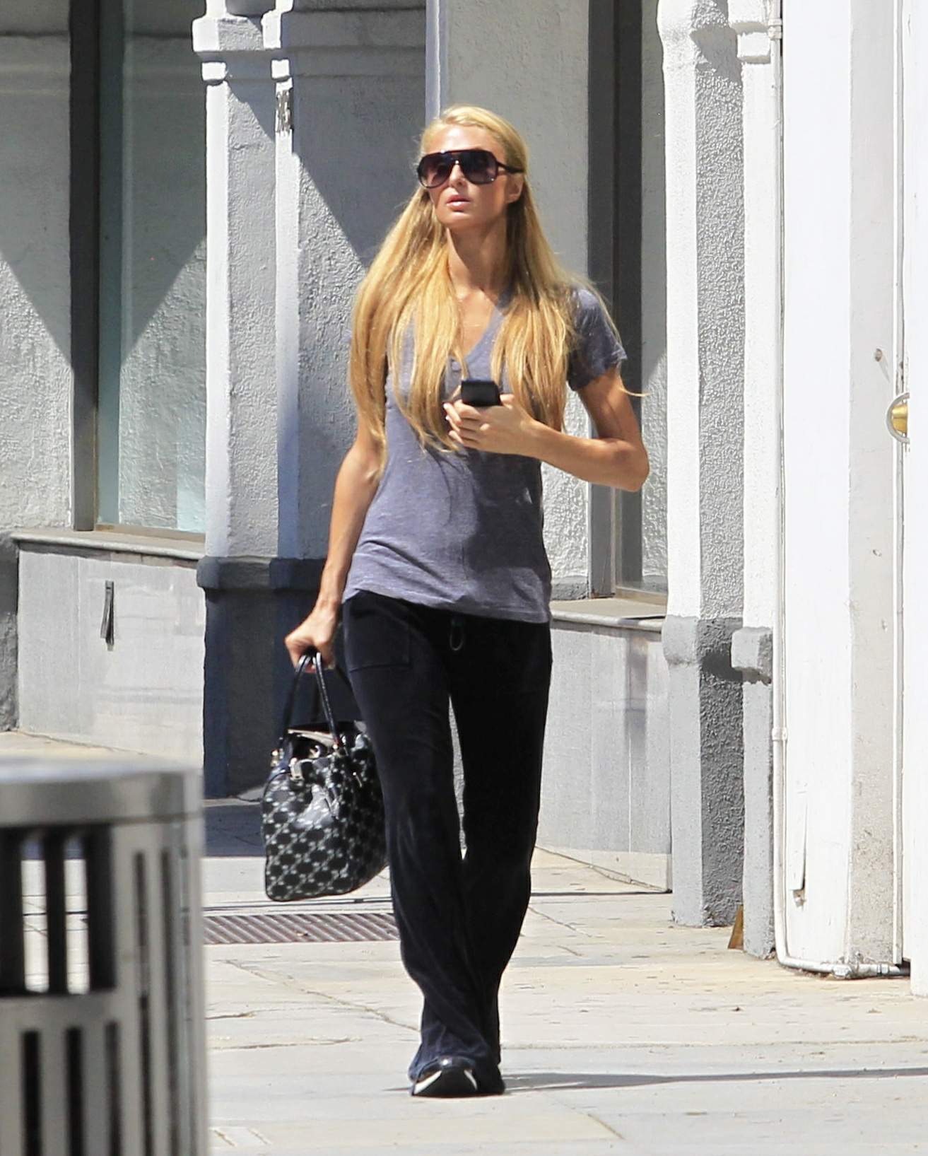 Paris Hilton - out in Beverly Hills August 30, 2013