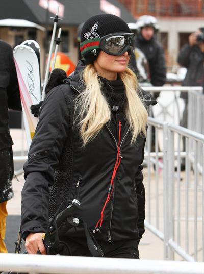 Paris Hilton enjoying a day in the mountains of Aspen December 18, 2012 