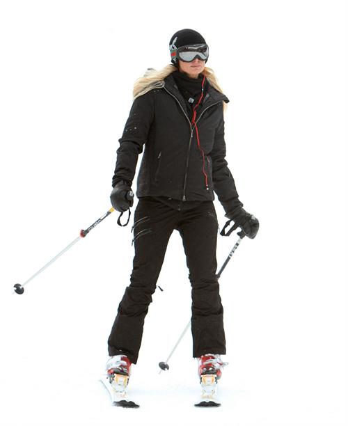 Paris Hilton enjoying a day in the mountains of Aspen December 18, 2012 