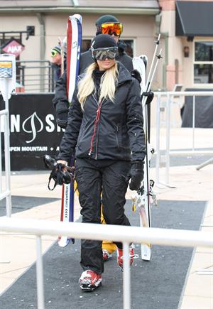 Paris Hilton enjoying a day in the mountains of Aspen December 18, 2012 