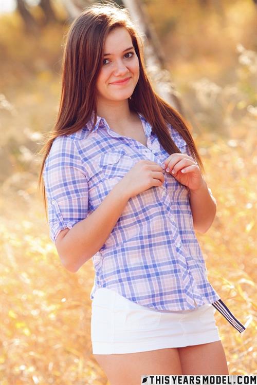 Emily French Pictures Emily French Hot Boobs/Cold Day