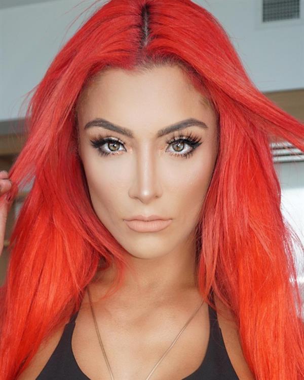 Natalie Eva Marie taking a selfie