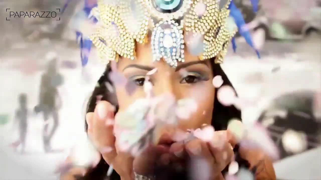 Gracyane Barbosa Renata Santos Ensaio Paparazzo