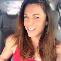 Linda Durbesson taking a selfie