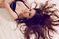 Hou Shi Chen in lingerie