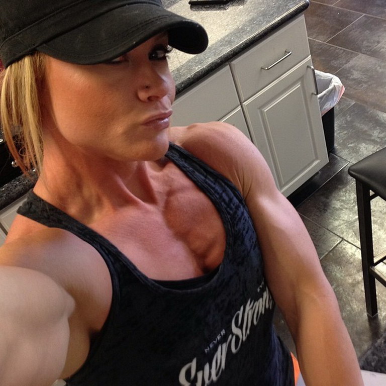 Amanda Michelle Folstad Ptak taking a selfie