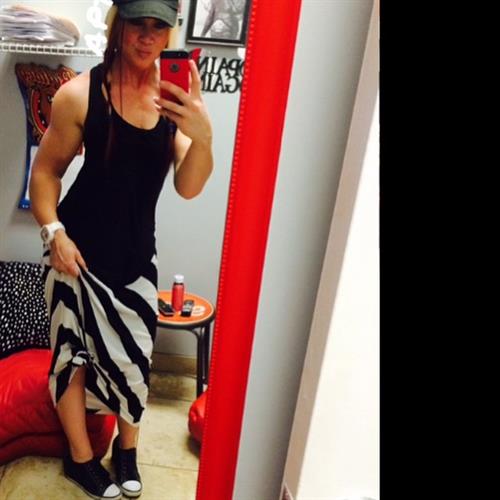 Amanda Michelle Folstad Ptak taking a selfie