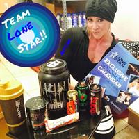 Amanda Michelle Folstad Ptak taking a selfie