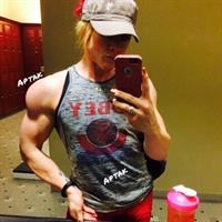 Amanda Michelle Folstad Ptak taking a selfie