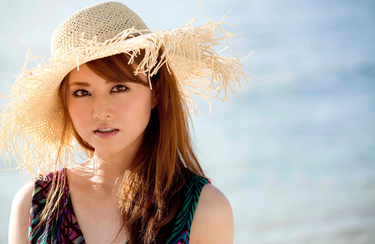 Akiho Yoshizawa Pictures. Hotness Rating = 8.22/10