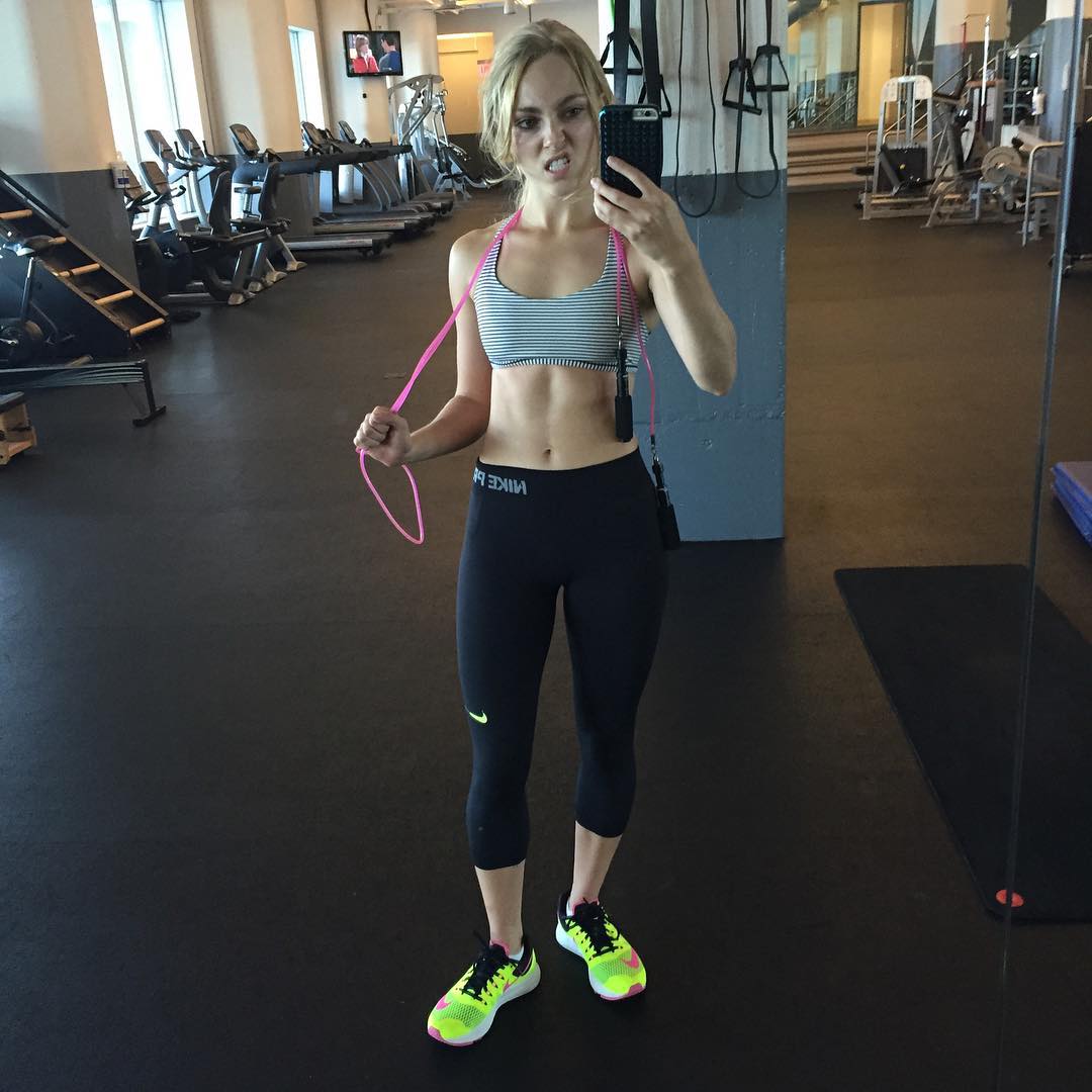 AnnaSophia Robb taking a selfie