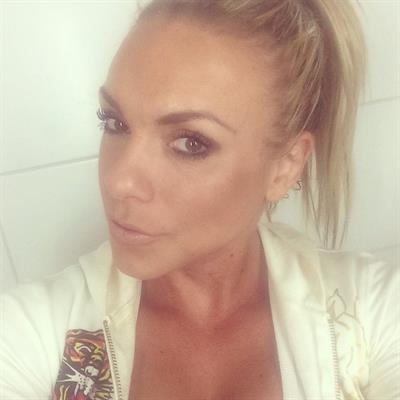 Minna Pajulahti taking a selfie