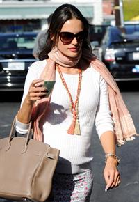 Alessandra Ambrosio at Country Mart in Brentwood on February 1, 2012 