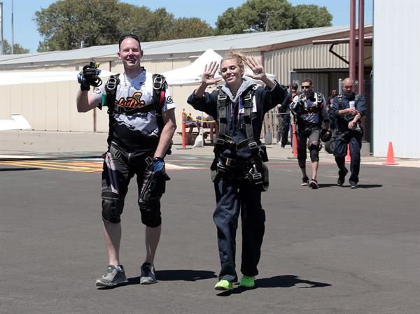 AnnaLynne McCord skydives from 18,000 feet at a charity event, Lompoc August 16, 2014