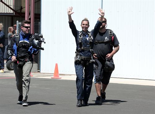 AnnaLynne McCord skydives from 18,000 feet at a charity event, Lompoc August 16, 2014