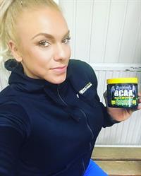 Minna Pajulahti taking a selfie