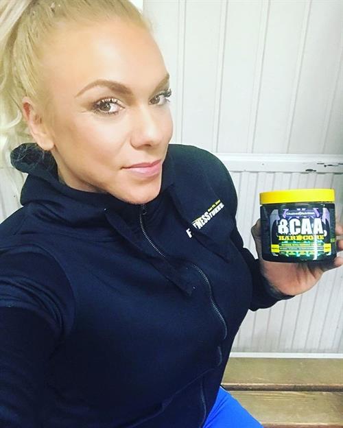 Minna Pajulahti taking a selfie