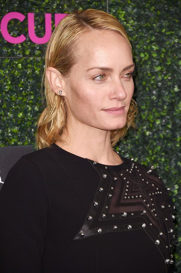 Amber Valletta