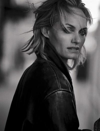 Amber Valletta