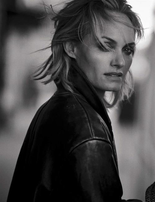 Amber Valletta