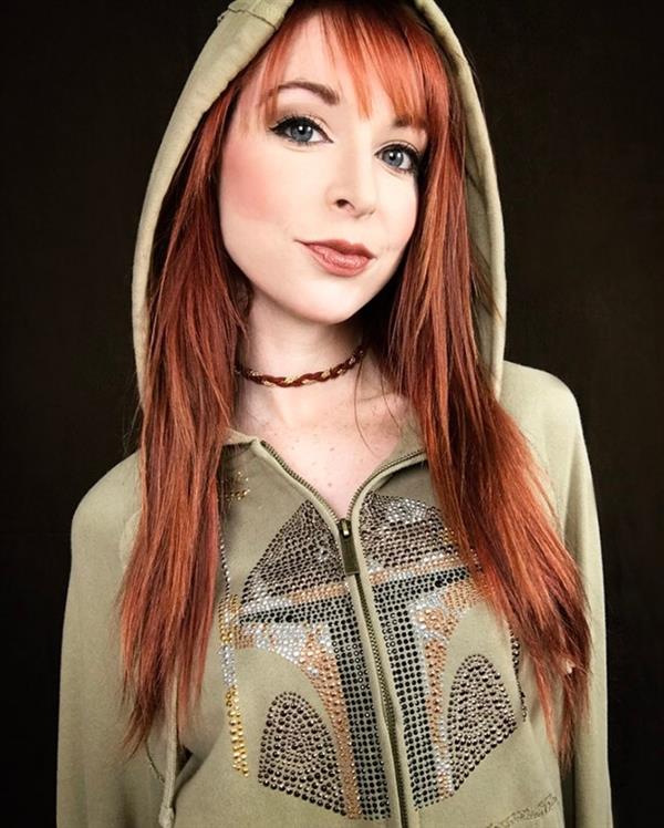 Lisa Foiles