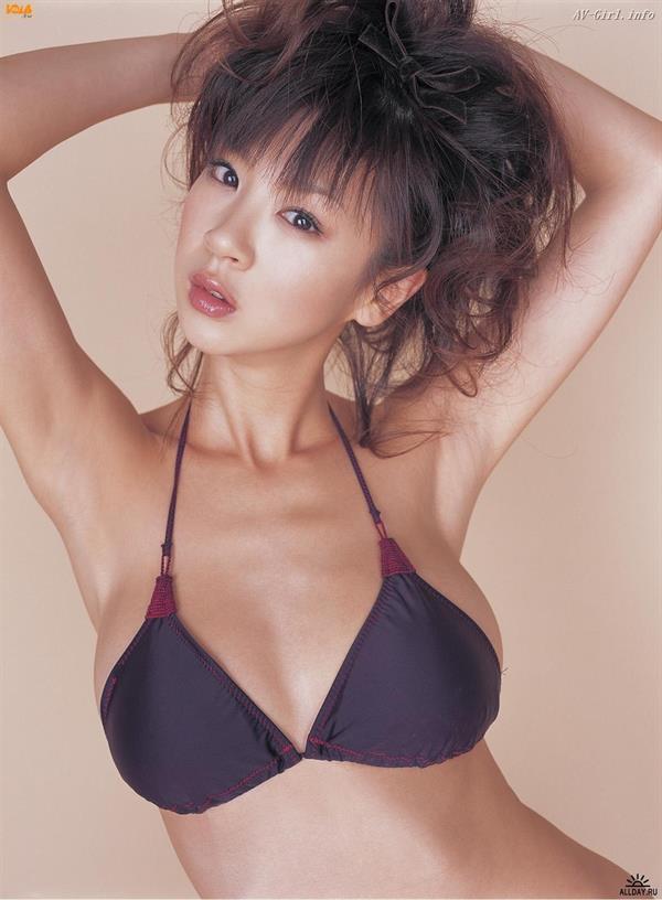 Akiho Yoshizawa