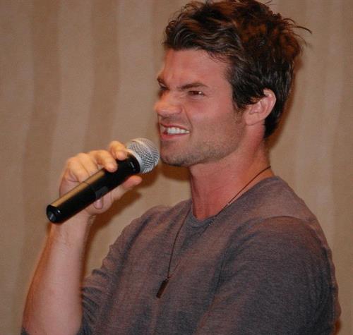 Daniel Gillies