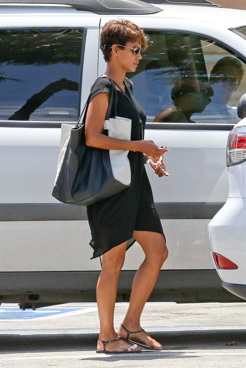 Halle Berry at local nail spa in Malibu August 12, 2014