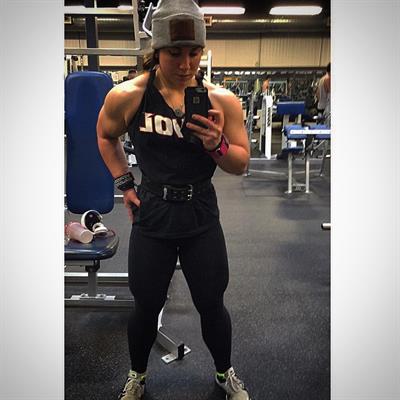 Chloe Sannito taking a selfie