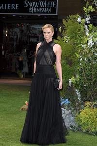 Charlize Theron and Kristen Stewart at the  Snow White And The Huntsman  World Premiere, May 14, 2012